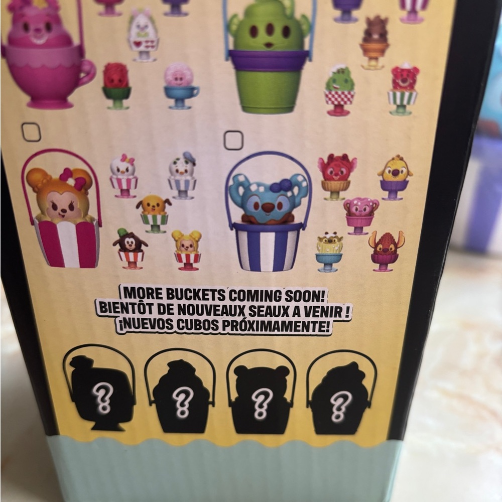 New Disney Munchlings STITCH Poppin' Treat Bucket w/ 5 mini munchlings included - Picture 3 of 4